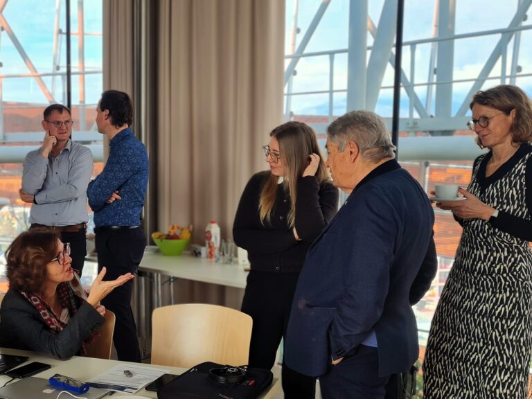 Menschen welche miteinander sprechen